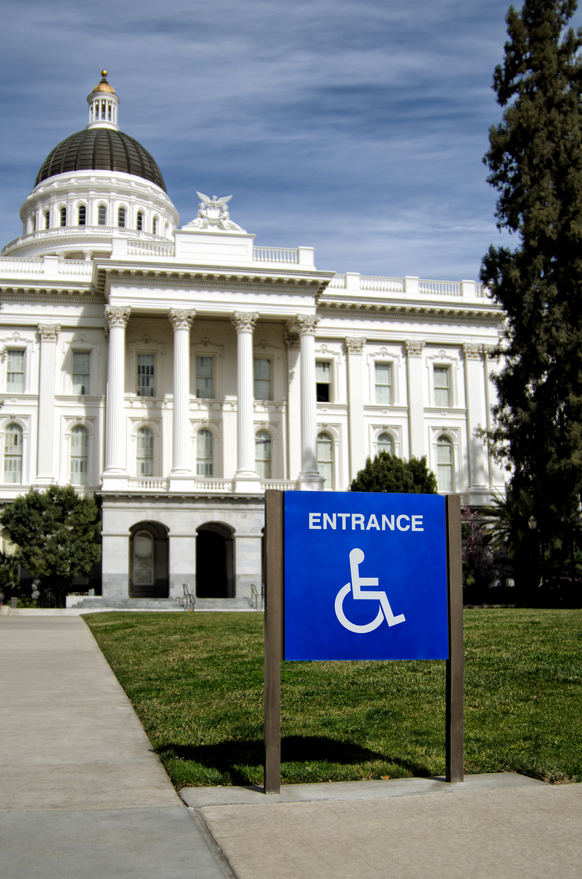 government building wheelchair access